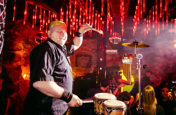 Naktis „Mojo Lounge“ klube