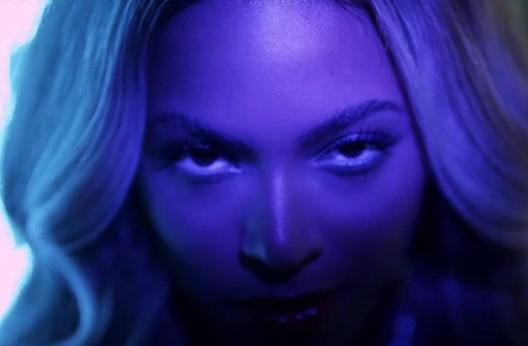 VIDEO kadras: Beyonce – „Blow“