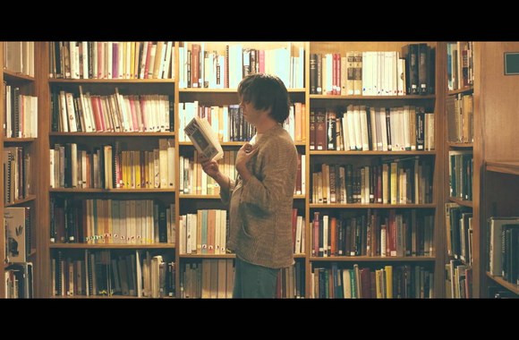 VIDEO kadras: Klipas „Out Of The Game“ su Helena Bonham Carter