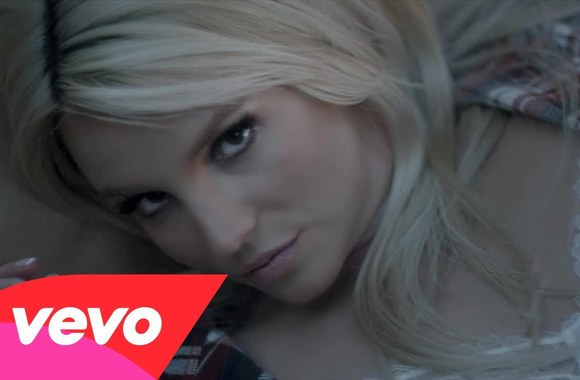 VIDEO kadras: Britney Spears dainos „Perfume“ vaizdo klipas