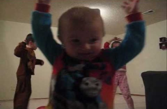 VIDEO kadras: Pirmasis vaizdo įrašas, vasarį išgarsinęs mažąjį krepšinio genijų Titus