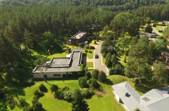 Namas Laurų kvartale