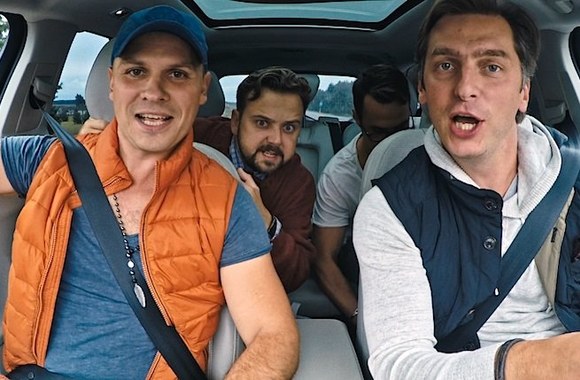 „Tarp mūsų, berniukų...“ aktoriai dažėsi lūpas