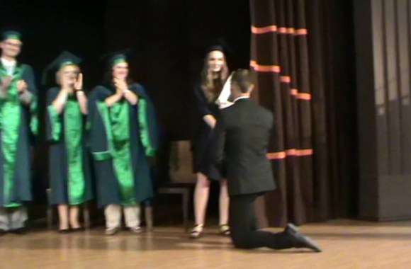 pasipirsimas-per-diplomu-iteikimus