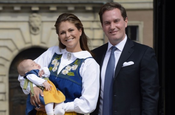 Švedijos princesė Madeleine ir Christopheris O'Neillas su dukra princese Leonore