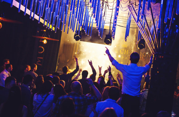 Vakarėlio klube „Mojo Lounge“ akimirka