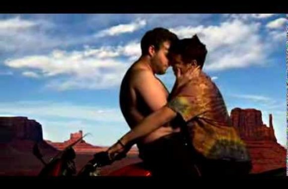 VIDEO kadras: James Franco & Seth Rogen - Bound 3 (Vague) 