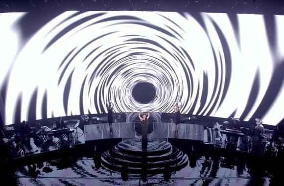 VIDEO kadras: Sarah Brightman: Dreamchaser In Concert