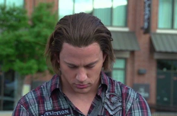 VIDEO kadras: Channingas Tatumas parodijuoja „Volvo Trucks“ reklamą su Jeanu Claude\'u Van Damme\'u