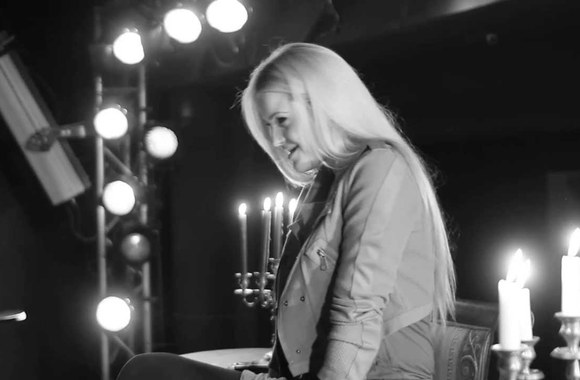 VIDEO kadras: Neringa Šiaudikytė: Cher - Believe