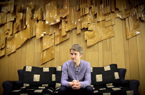 VIDEO kadras: Terry Sweeney \"Neringos\" restorane