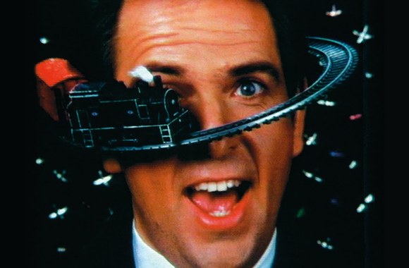 VIDEO kadras: „Sledgehammer“