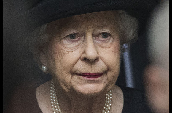 Karališkosios šeimos nariai gedi   - mirė Birmos grafienė Patricia Mountbatten