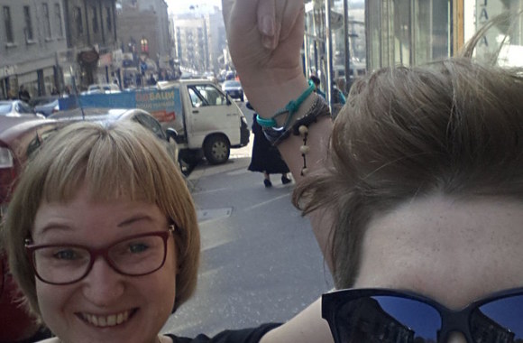 Dovilė Filmanavičiūtė su kolege