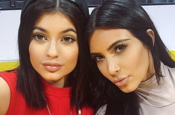 Kylie Jenner ir Kim Kardashian