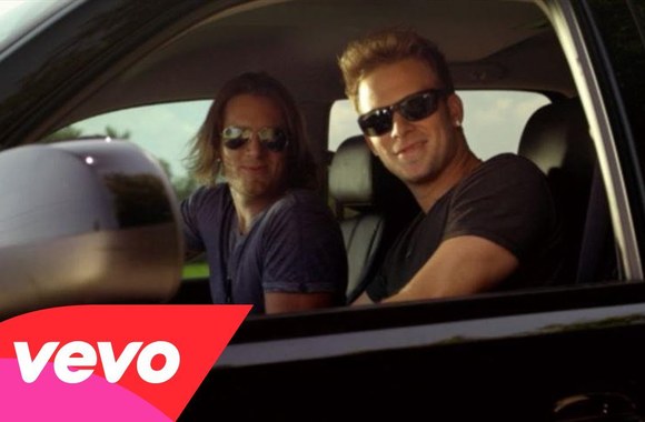 VIDEO kadras: Dueto „Florida Georgia Line“ daina „Cruise“ pripažinta geriausiu metų singlu