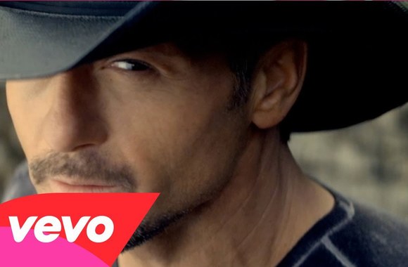 VIDEO kadras: Timo McGraw dainos „Highway Don\'t Care“ vaizdo klipas pripažintas geriausiu metų kantri muzikos klipu