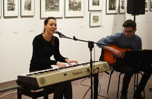 Angelei Kielienei atminti jos dukra Kamilė Kielaitė-Sienkievič pristatė mamos kūrinį