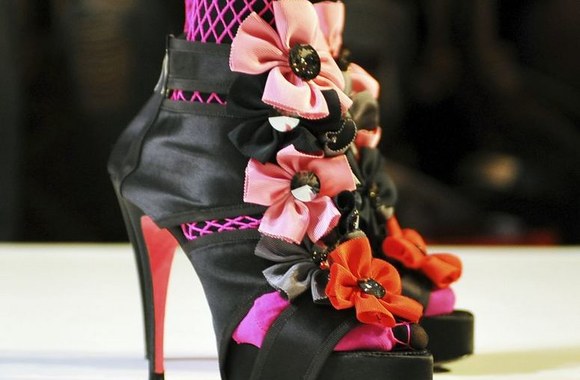 Gėlės ir blizgučiai gal ir ne kasdienai skirti, tačiau juk kartais pasipuošti tiesiog būtina!