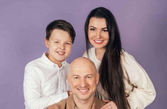 Milisandra ir Algirdas Radzevičiai su sūnumi Roku / Asmeninio albumo nuotr.