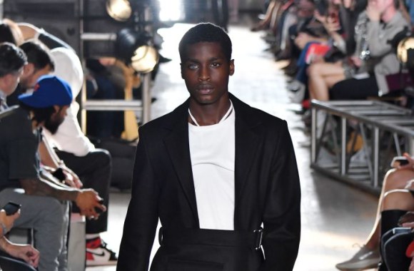 Mekhi Alante Lucky ant „Helmut Lang“ podiumo