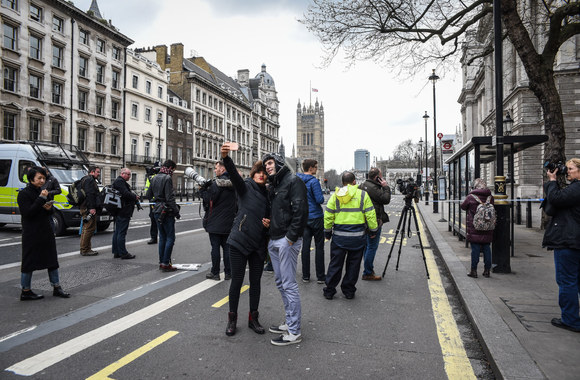 Po teroro išpuolio Londone - pagarba žuvusiems (kovo 23d.)