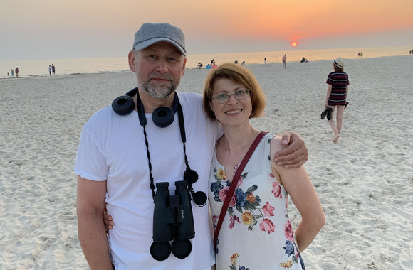 Kunigas Rimas Mikalauskas su žmona Renata / Asmeninio albumo nuotr.