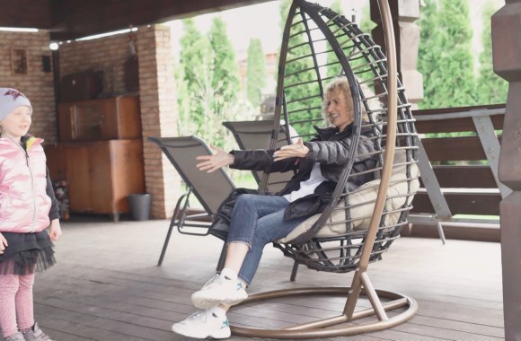 Katažina Zvonkuvienė su dukra / LNK nuotr.