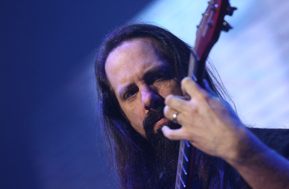 „Dream Theatre“ koncerto akimirka