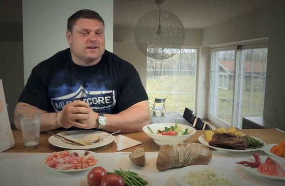 VIDEO kadras: „Žymūs vyrai apie moteris“: Žydrūnas Savickas 