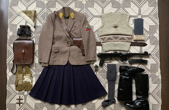 Dizaineris Giedrius Paulauskas atkūrė Lietuvos partizanės uniformą ir ekipuotę / A.Krasuckaitės nuotr.