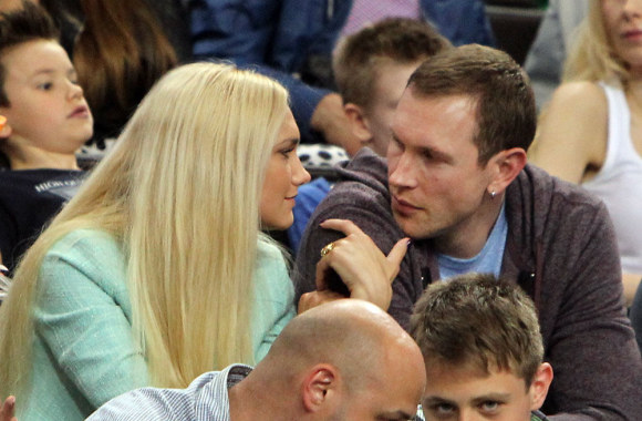 Darius Songaila su mylimąja Gintare Sabeckaite 