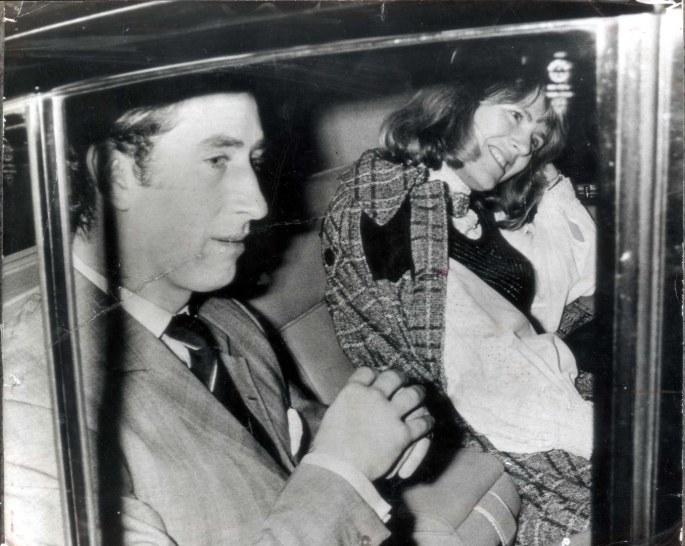 Camilla Parker Bowles ir princas Charlesas 1975 m. / Vida Press nuotr.