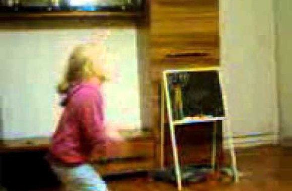 VIDEO kadras: Austėjos dainelė „Musė“