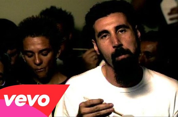 VIDEO kadras: „System of a Down“ – „Chop Suey!“