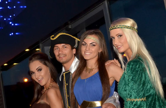  Vakarėlio „Historic party“ akimirka