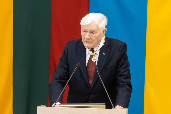 Valdui Adamkui Seime įteiktas A.Stulginskio žvaigždės apdovanojimas / Luko Balandžio nuotr.