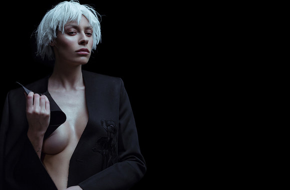 Tomo Baranausko darbas – Kūrybinė-eksperimentinė kolekcija „JI?“