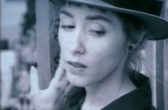 VIDEO kadras: Suzanne Vega - Luka