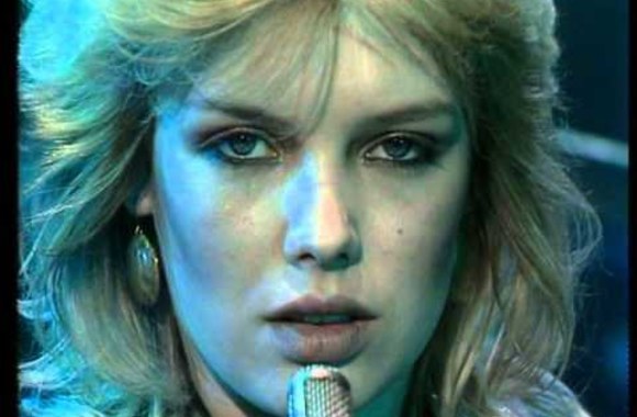 kim-wilde-kids-in-america-1981