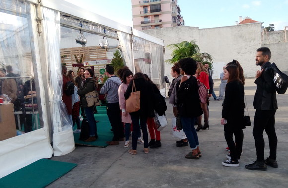 Lisabonos mados savaitės metu buvo surengti drabužių mainai