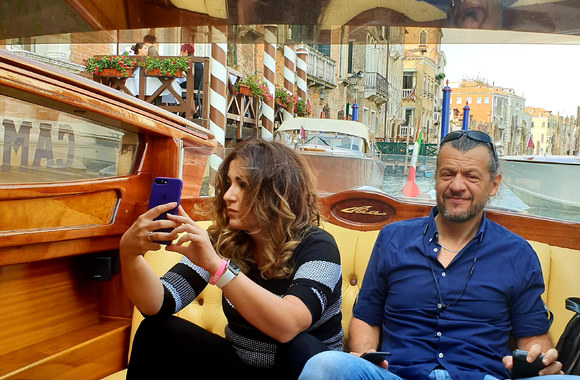 Venecijos kino festivalio žvaigždėms šukuosenas kūrė ir lietuvių stilistės