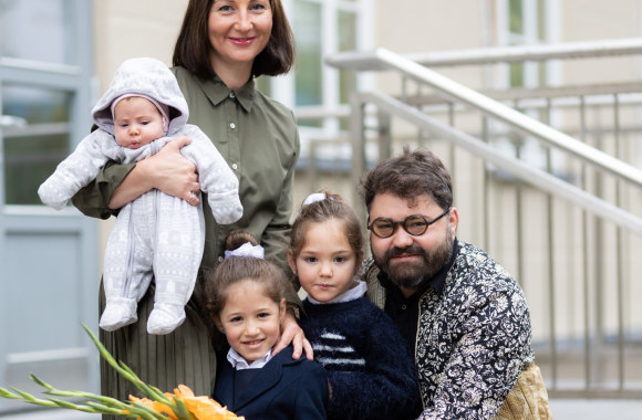 Rafailas Karpis su žmona Diana ir dukromis Rachele, Lėja bei Frida Ester / Gretos Skaraitienės nuotr.