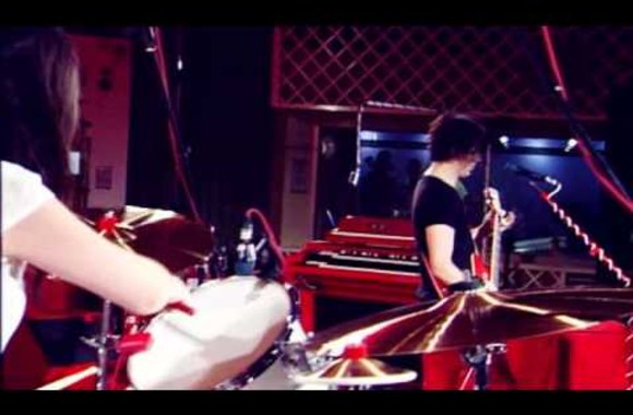The White Stripes - I just Don't Know What To Do With Myself (Live @ Maida Vale)