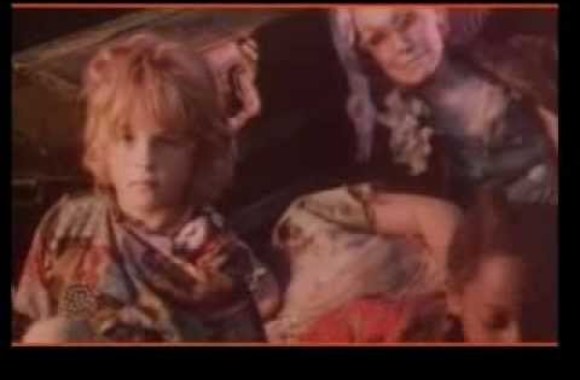 VIDEO kadras: Alphaville „Forever Young“