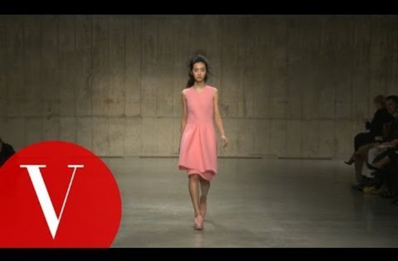 VIDEO kadras: Dizainerės Simone Rochos kolekcijos pristatymas