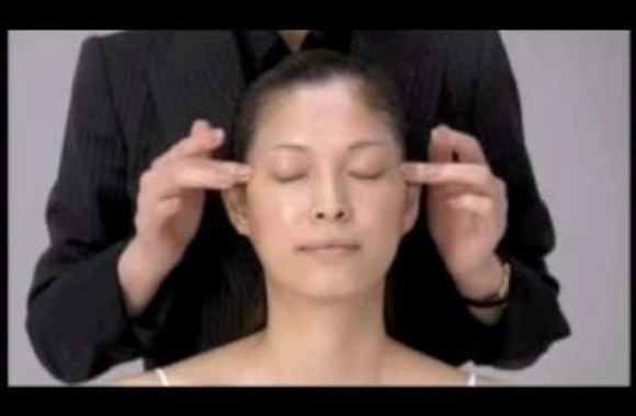 VIDEO kadras: Veido masažas