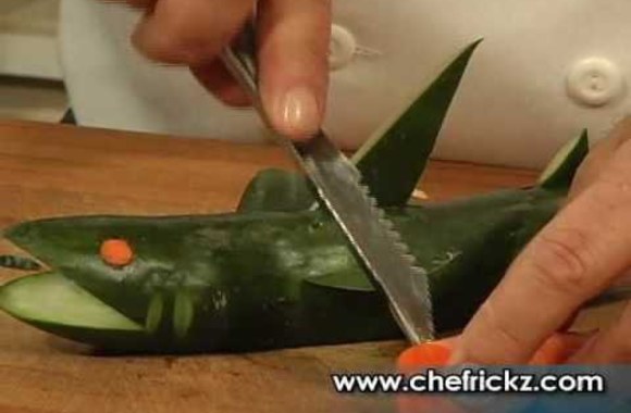 VIDEO kadras: Ryklys iš agurko