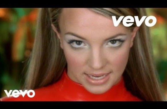 britney-spears-oopsi-did-it-again-official-video