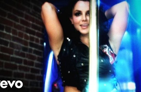 britney-spears-gimme-more